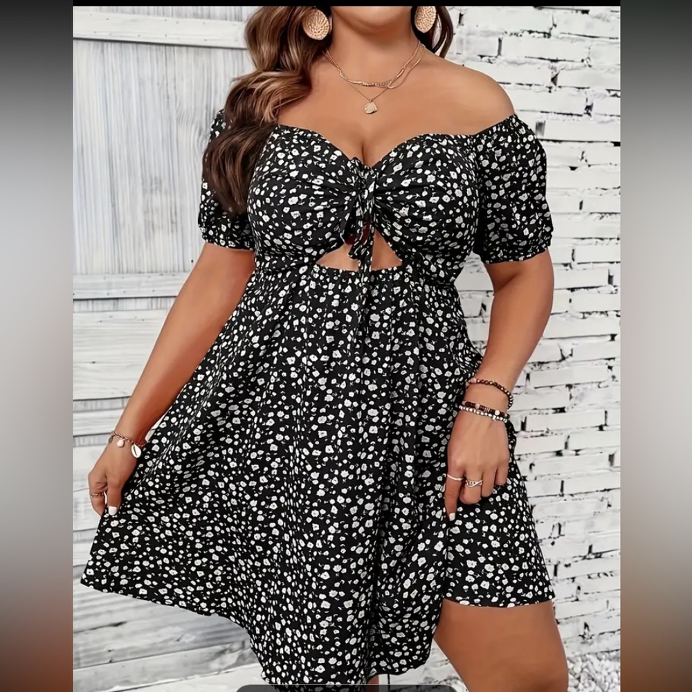 Floral Print Off Shoulder Dress, Cut Out Tie Front Short Sleeve Dress. Size 2XL